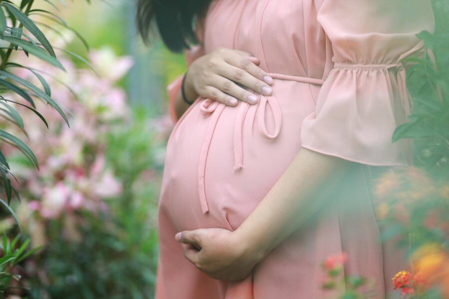 39 tydzień ciąży jak przyspieszyć poród bezpiecznie dla mamy i dziecka